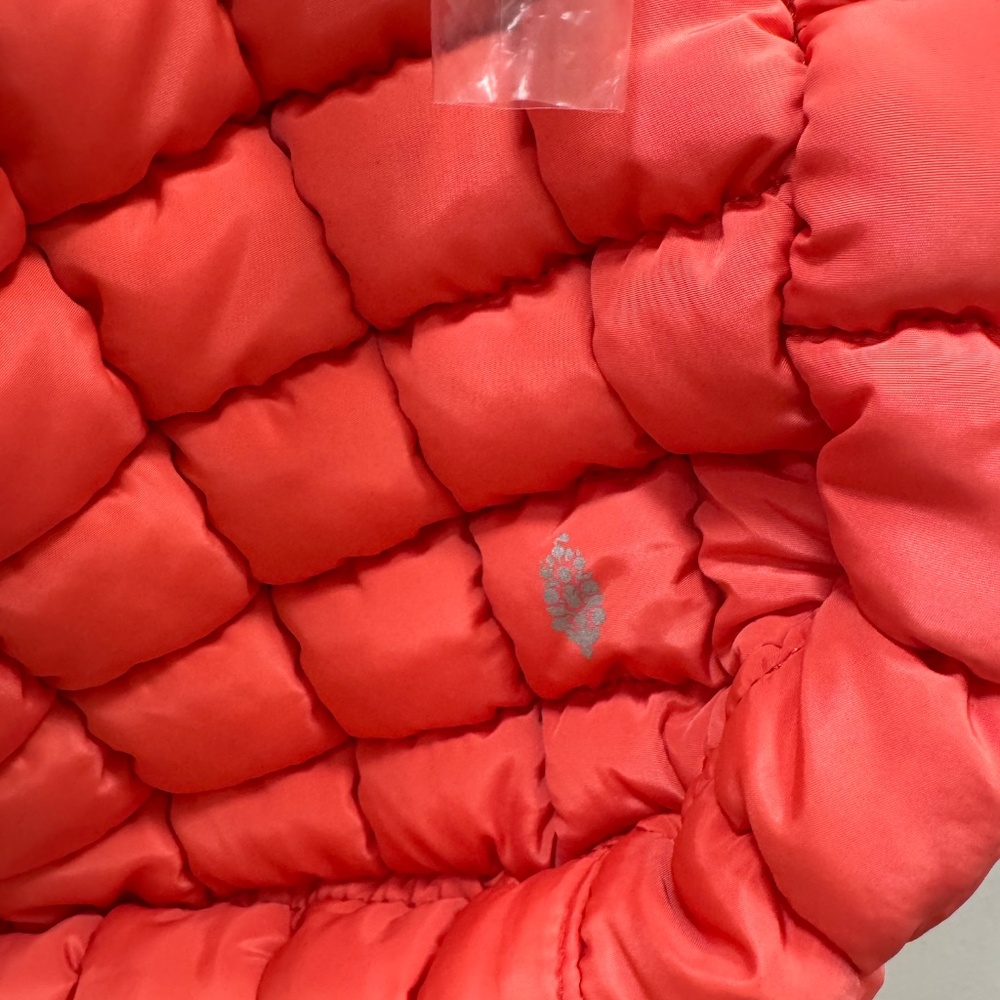 NWT Free People Quilted Carryall Bag - Coral - Picture 2 of 4